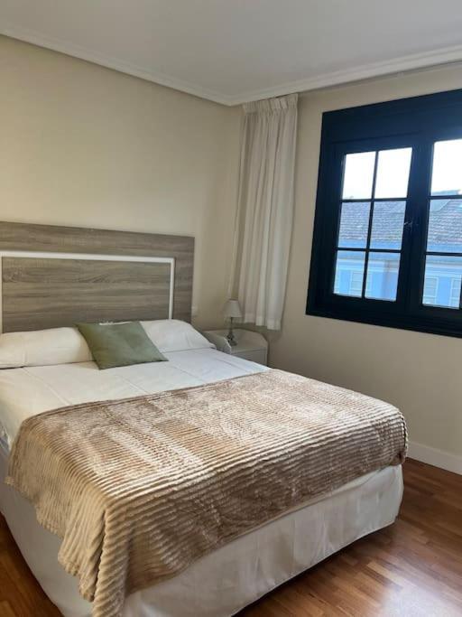 Villa Casa Con Terraza En El Casco Betanzos Exterior foto